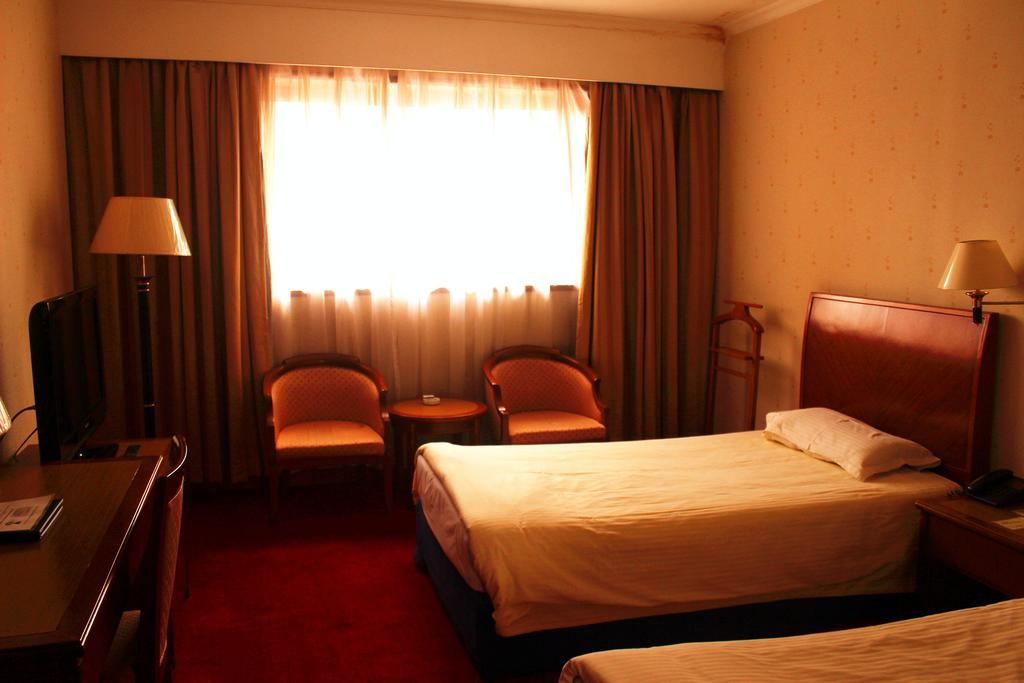 Jinjiang Metropolo Classic Nanjing Road Hotel Xangai